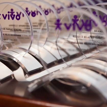 Troféus preparados para cerimônia de premiação de resultados