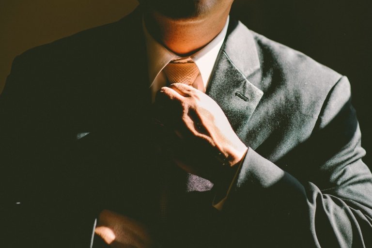 Como se vestir em eventos corporativos